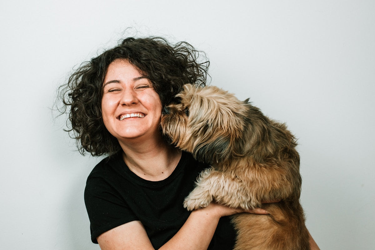 Pet Dental Care for Busy Owners: Simple 5-Minute Routines for Dogs & Cats (2026)