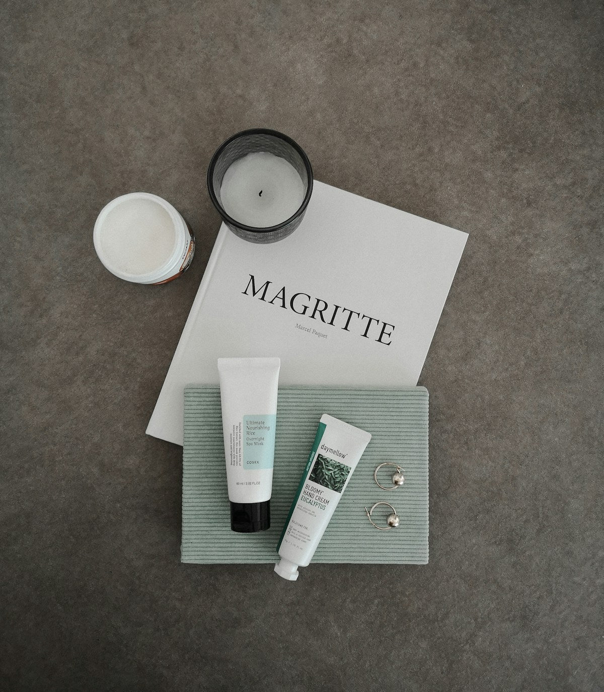 Pet grooming products flat lay for affordable dental care guide